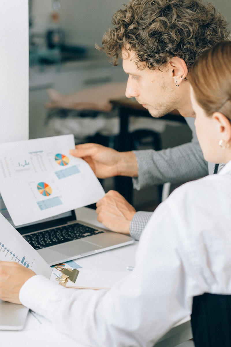 How to Find the Right Marketing Agency: Complete Guide for 2025